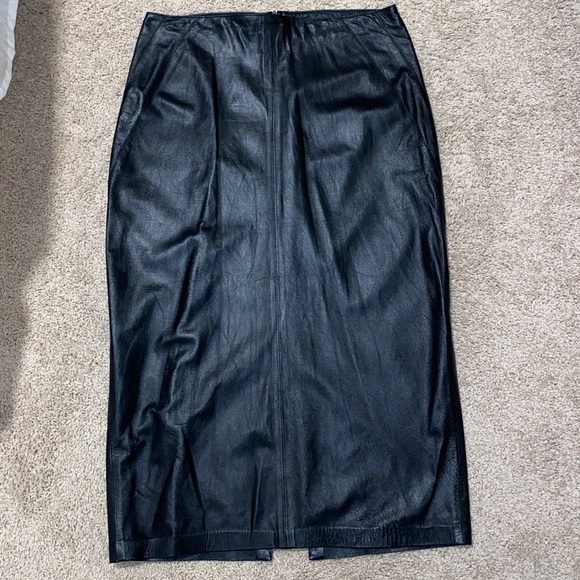 Ruth Wagner Dresses & Skirts - Ruth Wagner Vintage Black Lamb Skin Leather Skirt